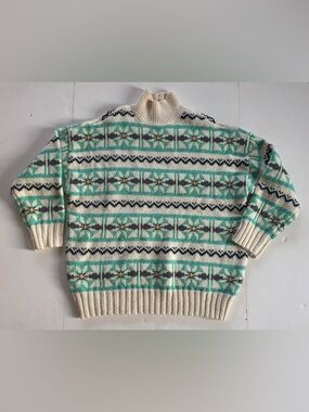 American Eagle Oversized Cream and Teal Fair Isle Mock Neck Sweater Medium